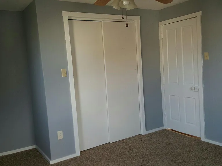 457 Wilson St — Photo 3