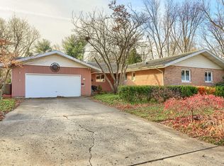 611 E Harding Dr, Urbana, IL