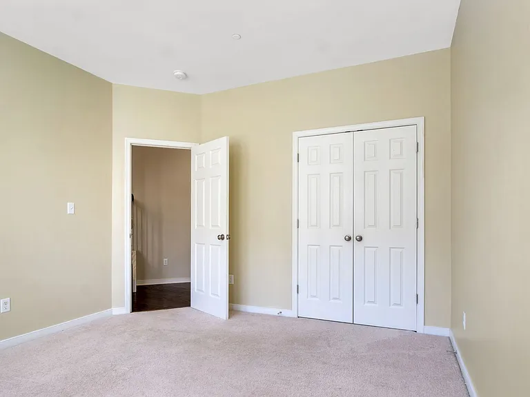 50 Transit Ln — Photo 7