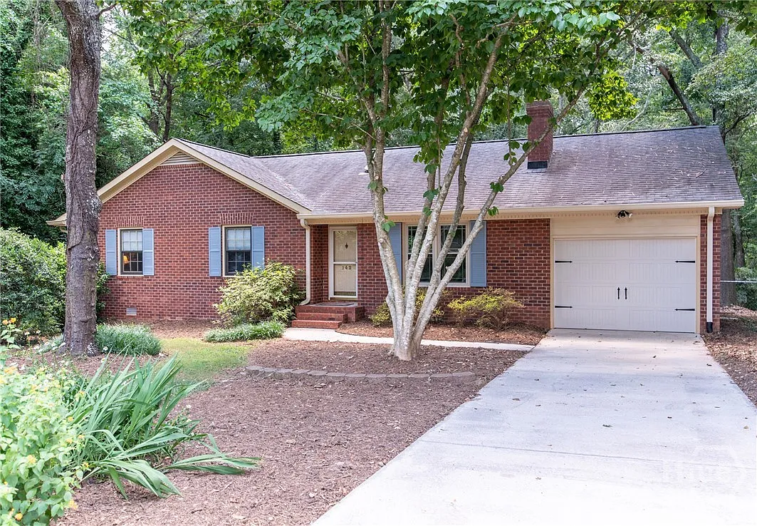 Building Photo - Woodberry Dr