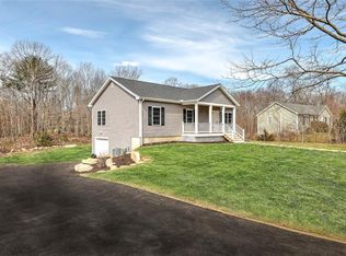 9 Hopkinton Hill Rd, Hope Valley, RI 02832