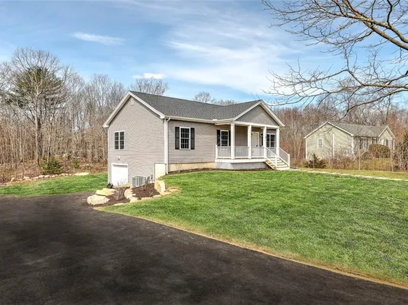 9 Hopkinton Hill Rd, Hope Valley, RI 02832