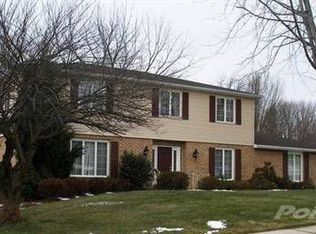 860 Woodbridge Rd, York, PA 17402