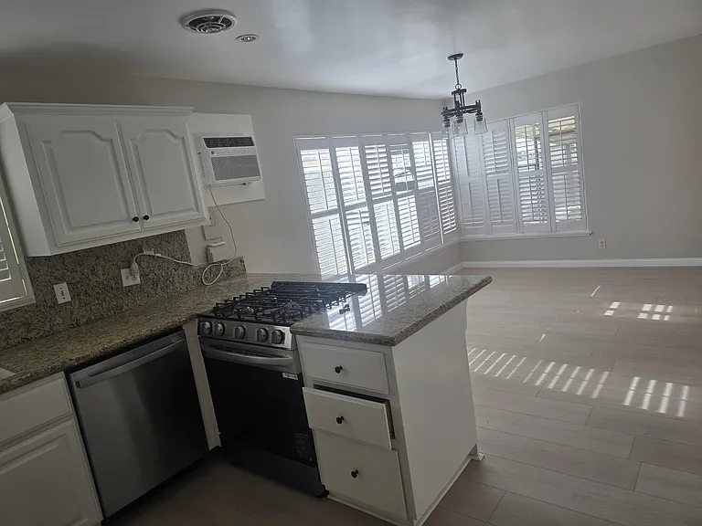 10651 Alderson Ave — Photo 20