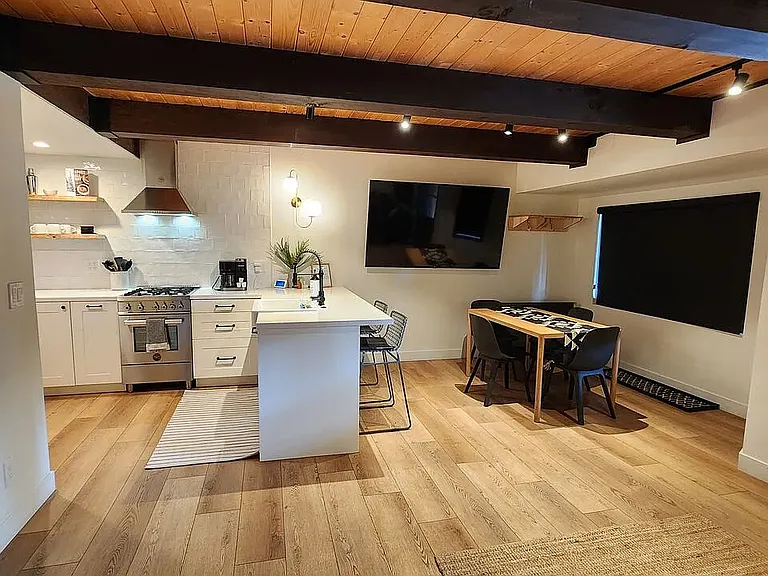 1125 W Big Bear Blvd #B — Photo 7