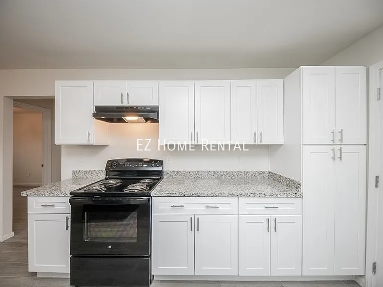5042 Mallow St #B — Photo 6