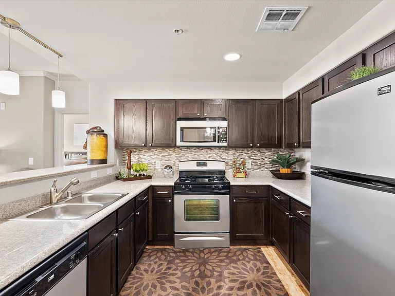 The View Apartments — Photo 42