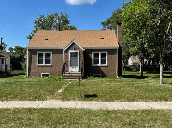 904 E 4th Ave, Mitchell, SD 57301