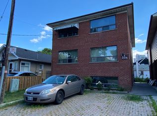 25A Milton St #5, Toronto, ON M8Y 2X7