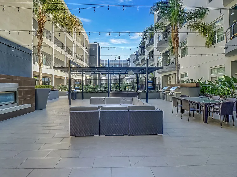 Axis 2300 Apartments — Photo 51