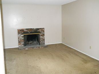 3rd image of 7949 Laurel Ave