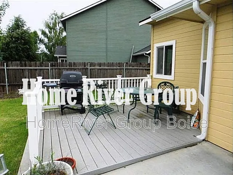 378 E Washakie St — Photo 15