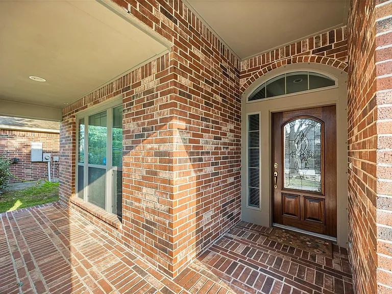 31815 Forest Oak Ln — Photo 2