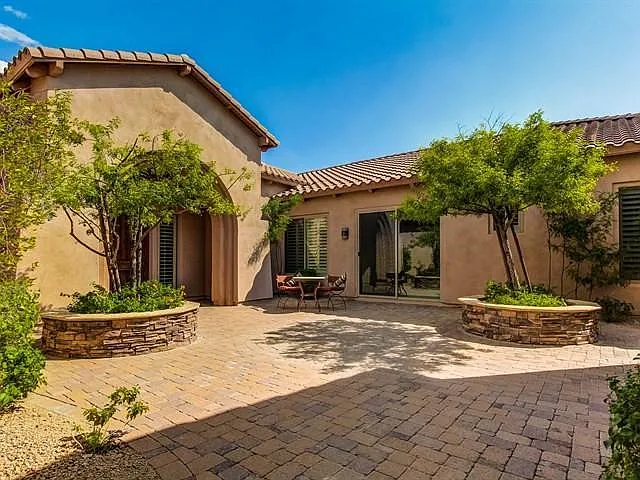 36651 N Porta Nuova Rd — Photo 5