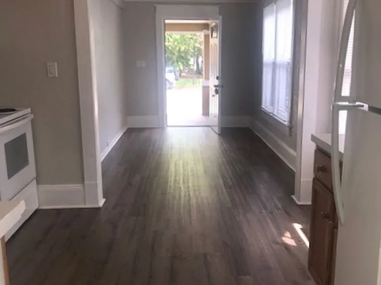 910 Park Ave — Photo 5