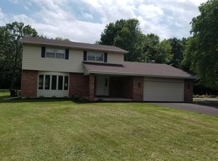 14125 W Oak Knoll Rd, Wadsworth, IL 60083