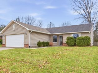 6811 Wild Cherry Dr, Fishers, IN 46038