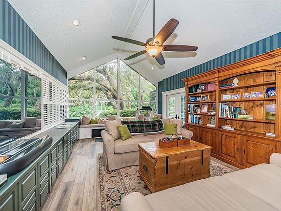 3rd image of 632 Royal Dornock Ct
