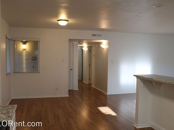 4th image of 977 West St