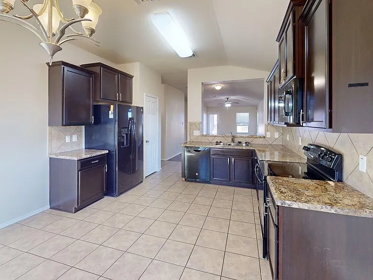6600 Katy Creek Ln — Photo 17