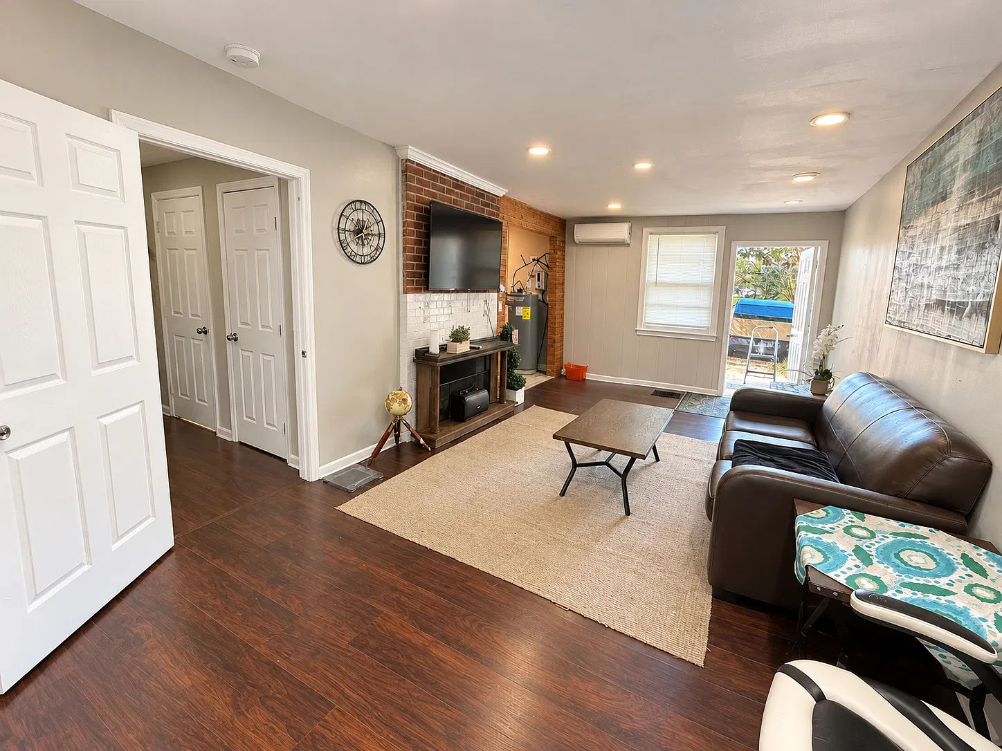 1 bed, 1000 sqft, $1,295 — Photo 3
