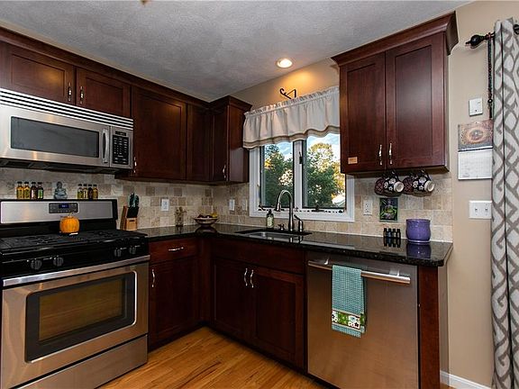 4th image of 58 Sunflower Cir #58