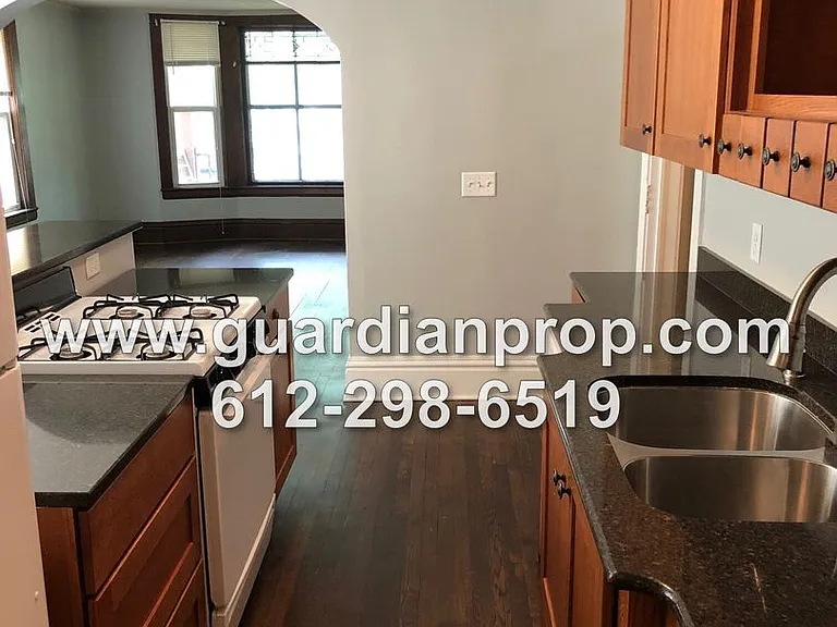 1783 Dayton Avenue — Photo 7