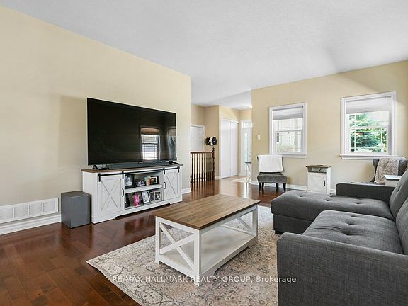 5th image of 90 Carter Cres
