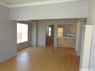 5th image of 3403 Atchison St