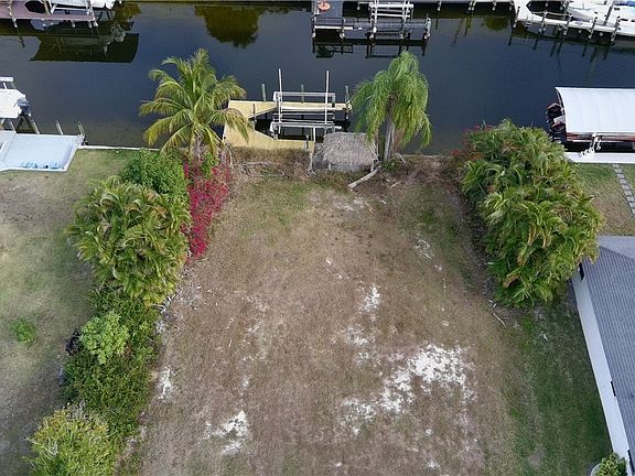 4th image of 4819 SW 2nd Ave
