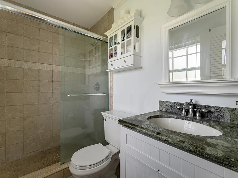 235 W Seaview Cir — Photo 25
