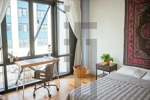 Rented by Loom Group | media 13