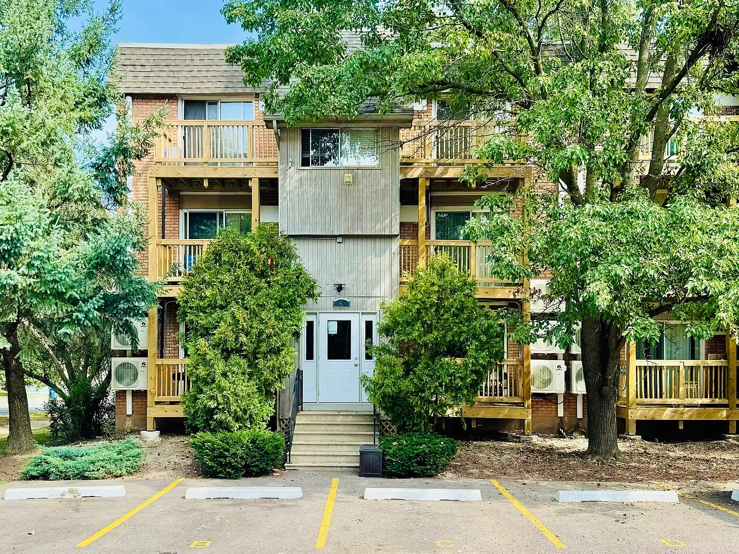 1 bed, 780 sqft, $1,400 — Photo 1