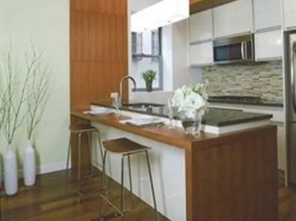 Williamsburg image 1 of 5