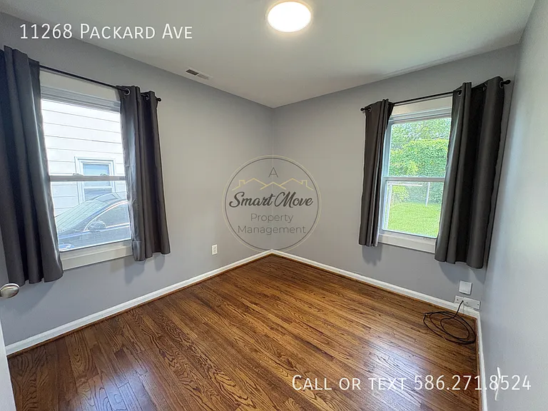 11268 Packard Ave — Photo 10