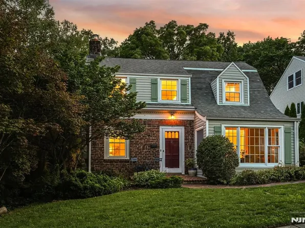 47 Fairview Ave, Glen Rock, NJ 07452
