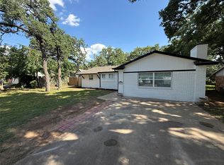 2202 Pontiac Dr, Arlington, TX 76013