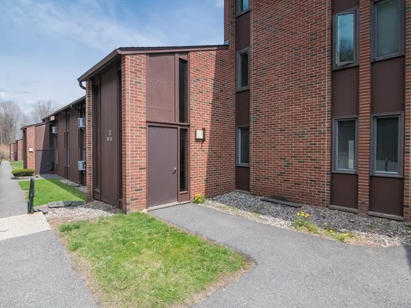 232 N East St APT 12, Amherst, MA 01002