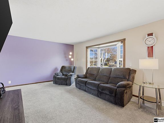 4th image of 13985 Polk St
