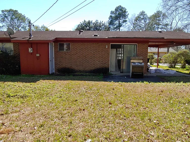 1532 Eleanor St — Photo 2