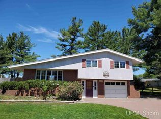 1607 W Quincy St, Hancock, MI 49930