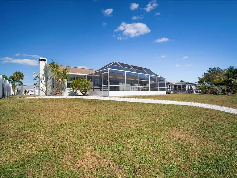 910 Spindle Palm Way — Photo 17