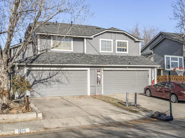 1675 Round Mountain Cir, Sparks, NV 89434