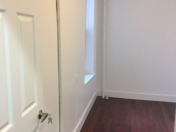 3rd image of 4336 42nd St APT 2R
