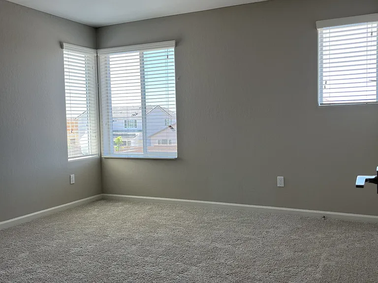 Master Bedroom overlooking Front