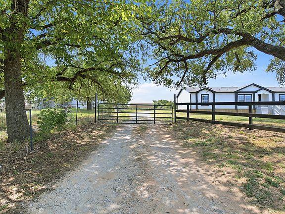2nd image of 1040 Earp Rd
