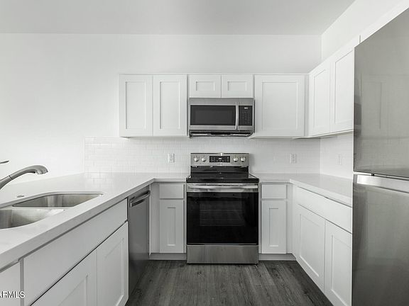 4th image of 917 S 5th Ave #1