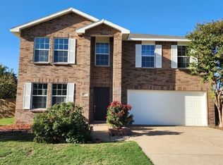 715 Daughters Dr, Burleson, TX 76028