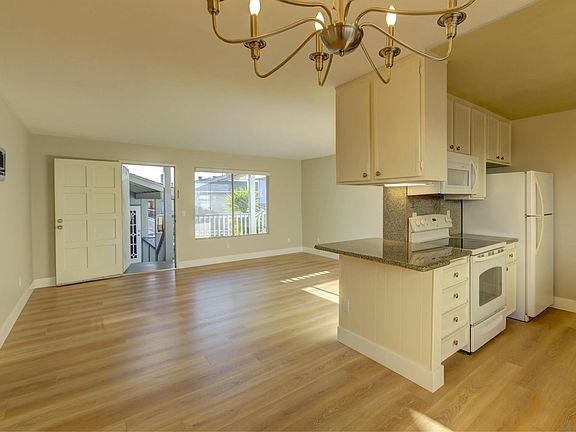 4th image of 5949 Mildred St APT 4