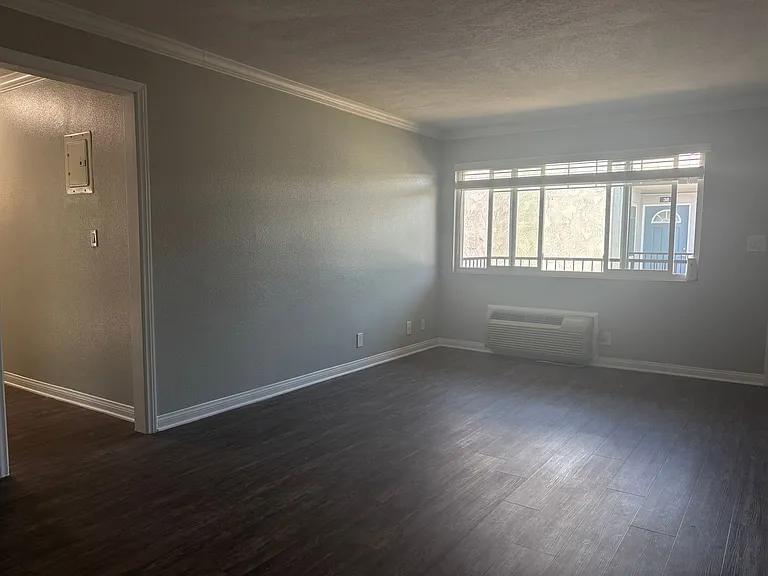 Villa Serrano Apartment Homes — Photo 58